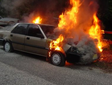 Νέα στοιχεία για την περίεργη υπόθεση δύο νεκρών από πυρκαγιές σε ΙΧ σε Σκαραμαγκά και Καβούρι (βίντεο)